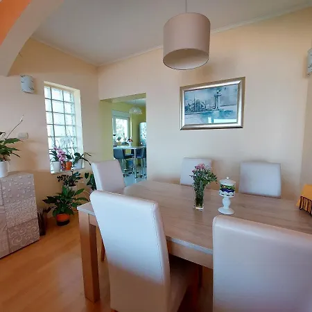 Faran アパート *